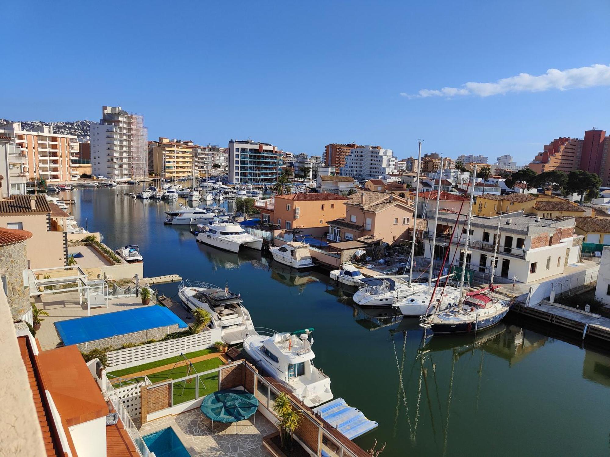Global Immo 3289 Port Thalassa Roses Exterior foto